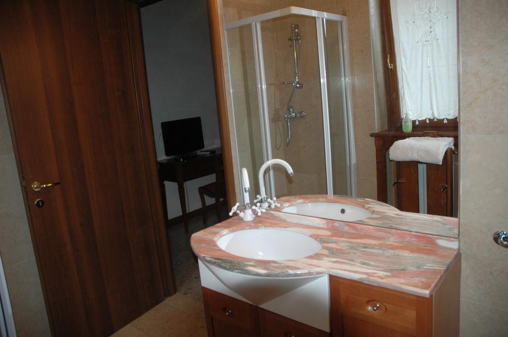 Bed and Breakfast Le Maddalene Верона Екстер'єр фото